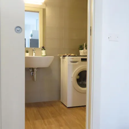 Lazzaretto 2 Apartment *